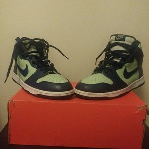 Nike dunks 2003 Pistachio and Midnight Navy